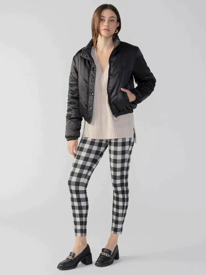 Gesteppte Jacke in Schwarz.
